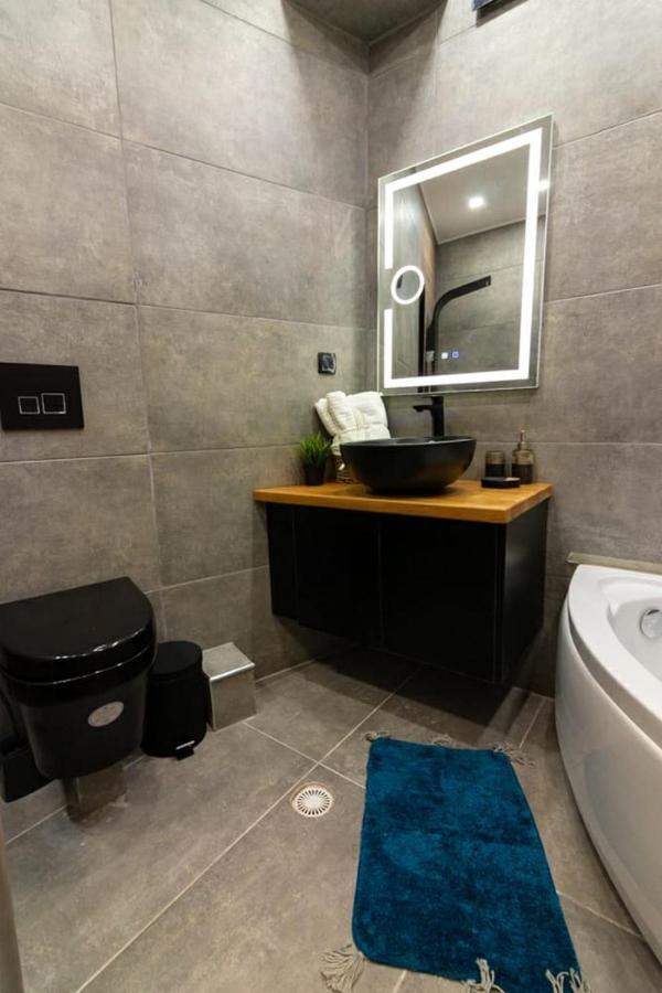 Double Romantic Suite Athens Exterior photo
